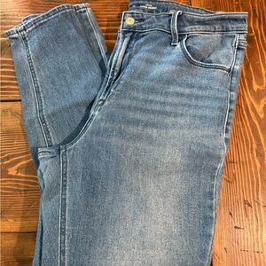 Old Navy Blue Slim Jeans with Vintage-Inspired Wash